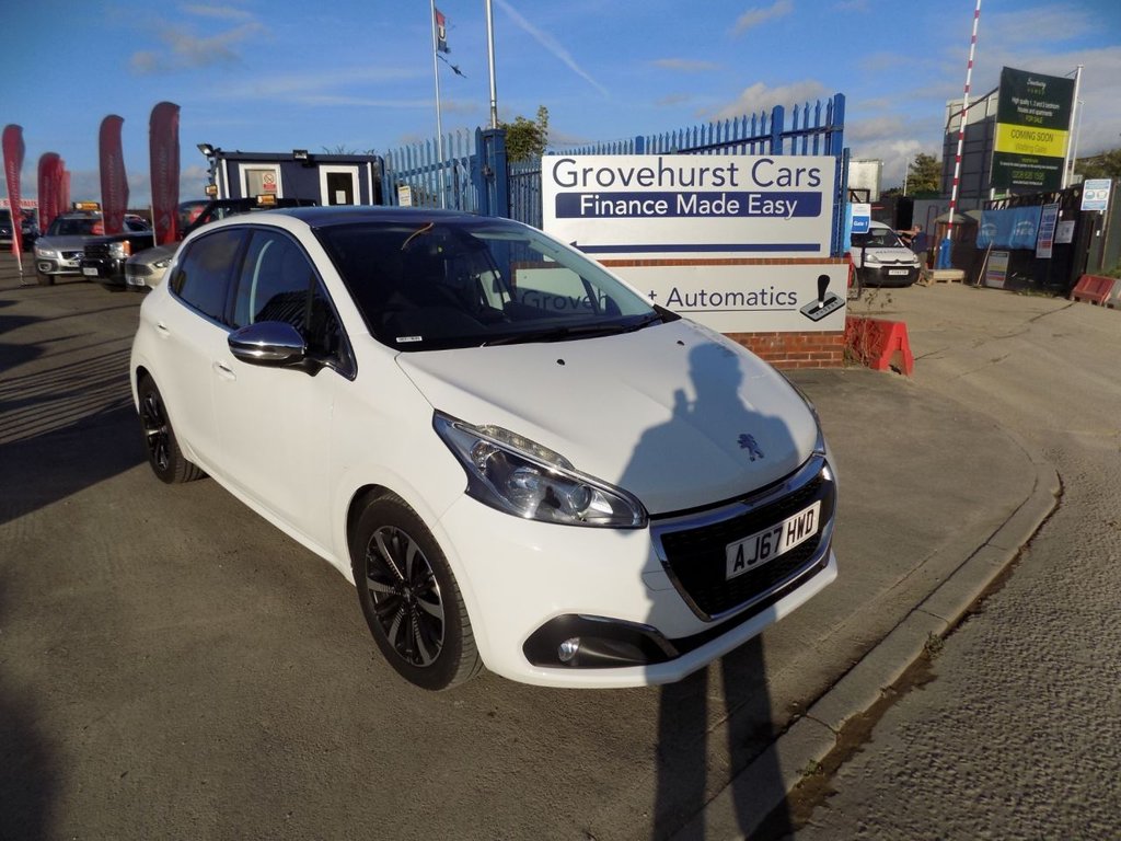 View our PEUGEOT 208