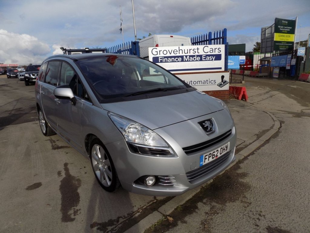 View our PEUGEOT 5008