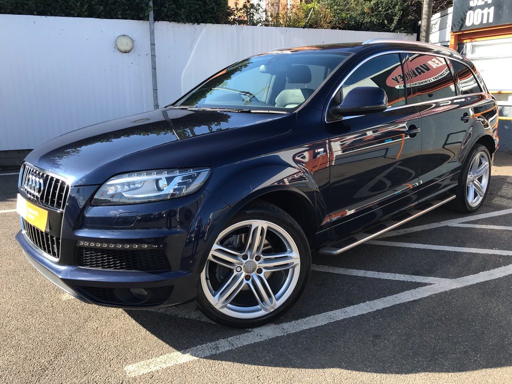 View our AUDI Q7