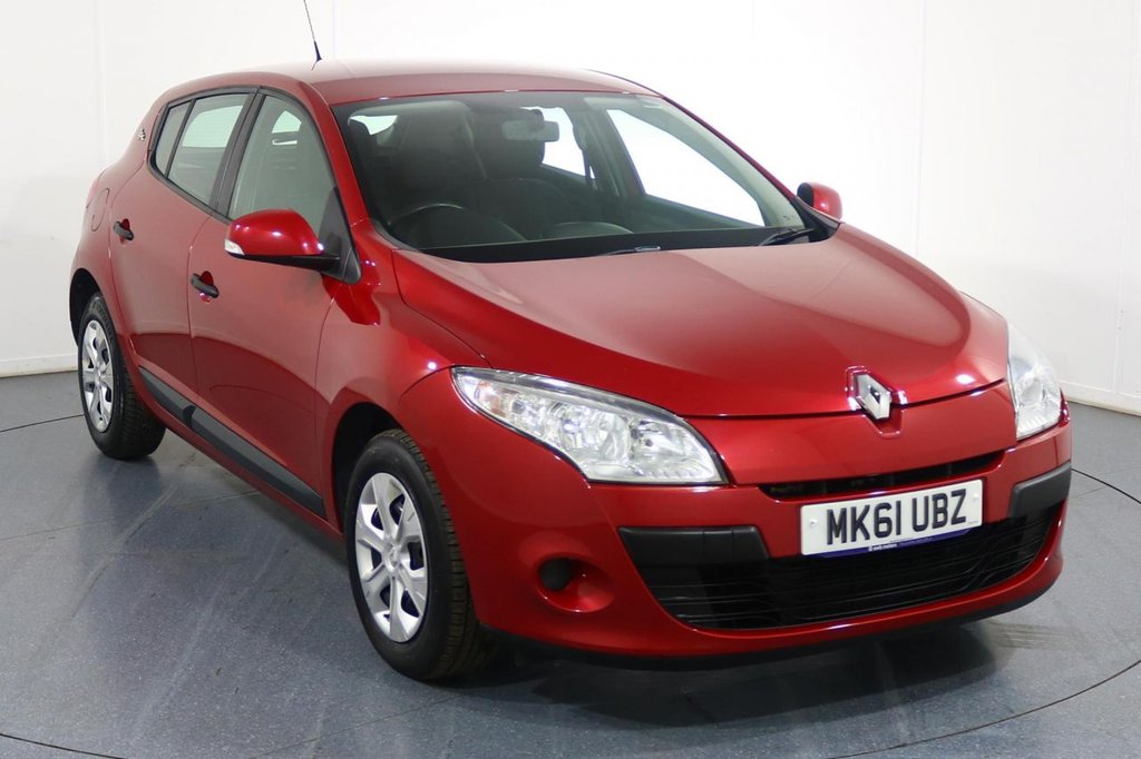 View our RENAULT MEGANE