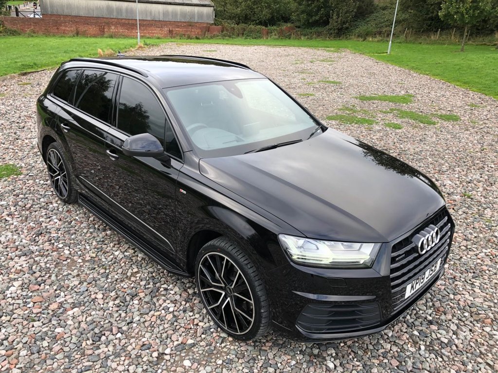 View our AUDI Q7