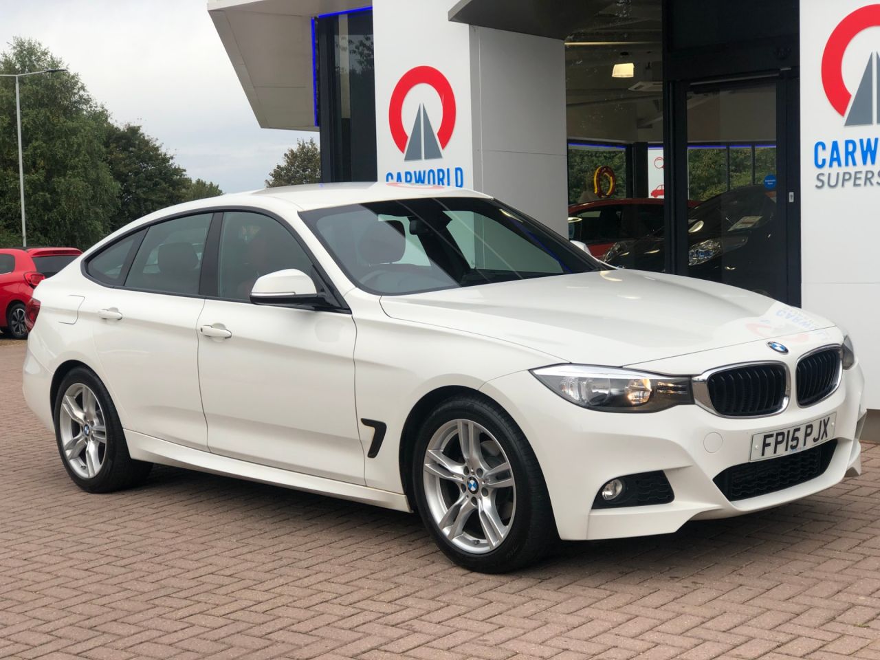 View our BMW 3 SERIES