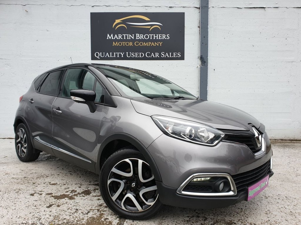View our RENAULT CAPTUR