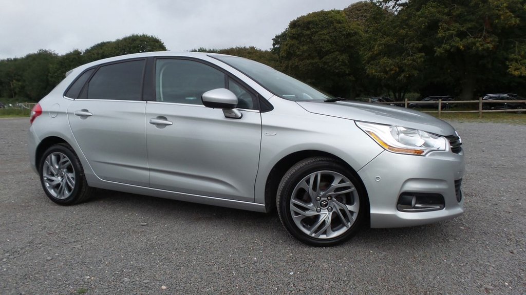 View our CITROEN C4
