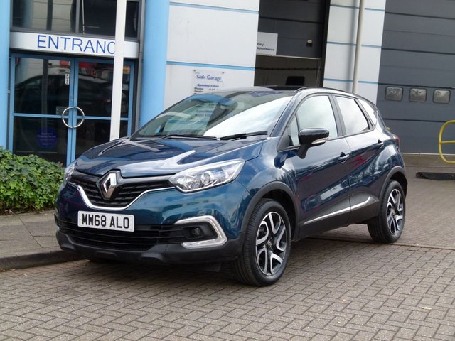 View our RENAULT CAPTUR