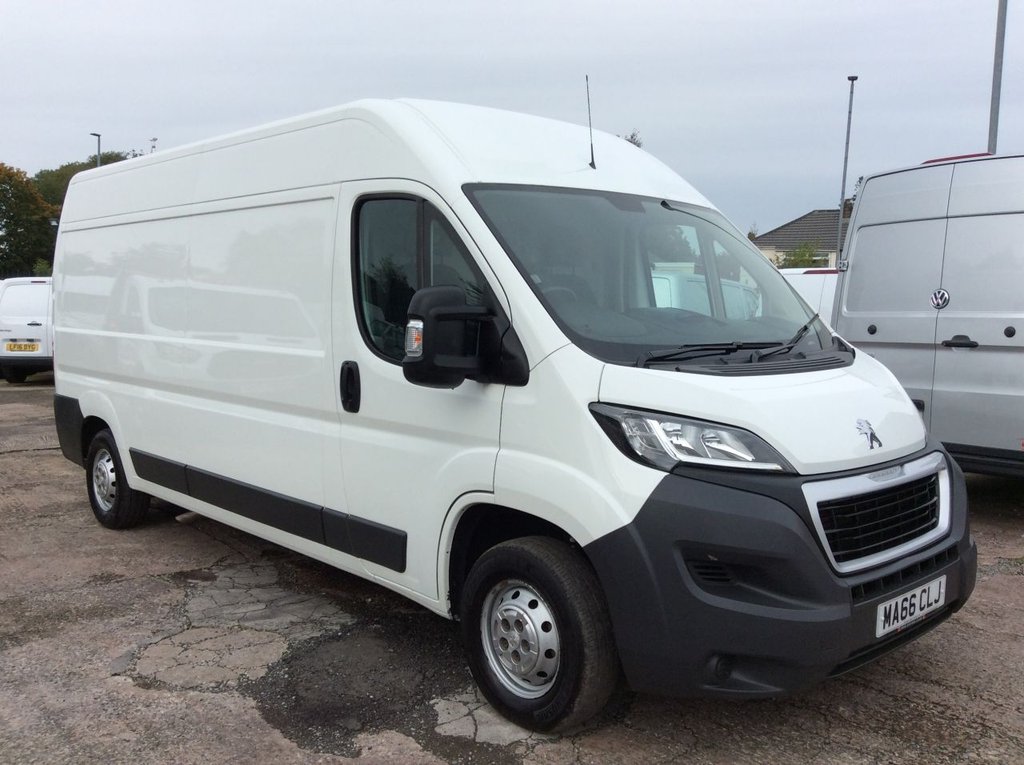 View our PEUGEOT BOXER