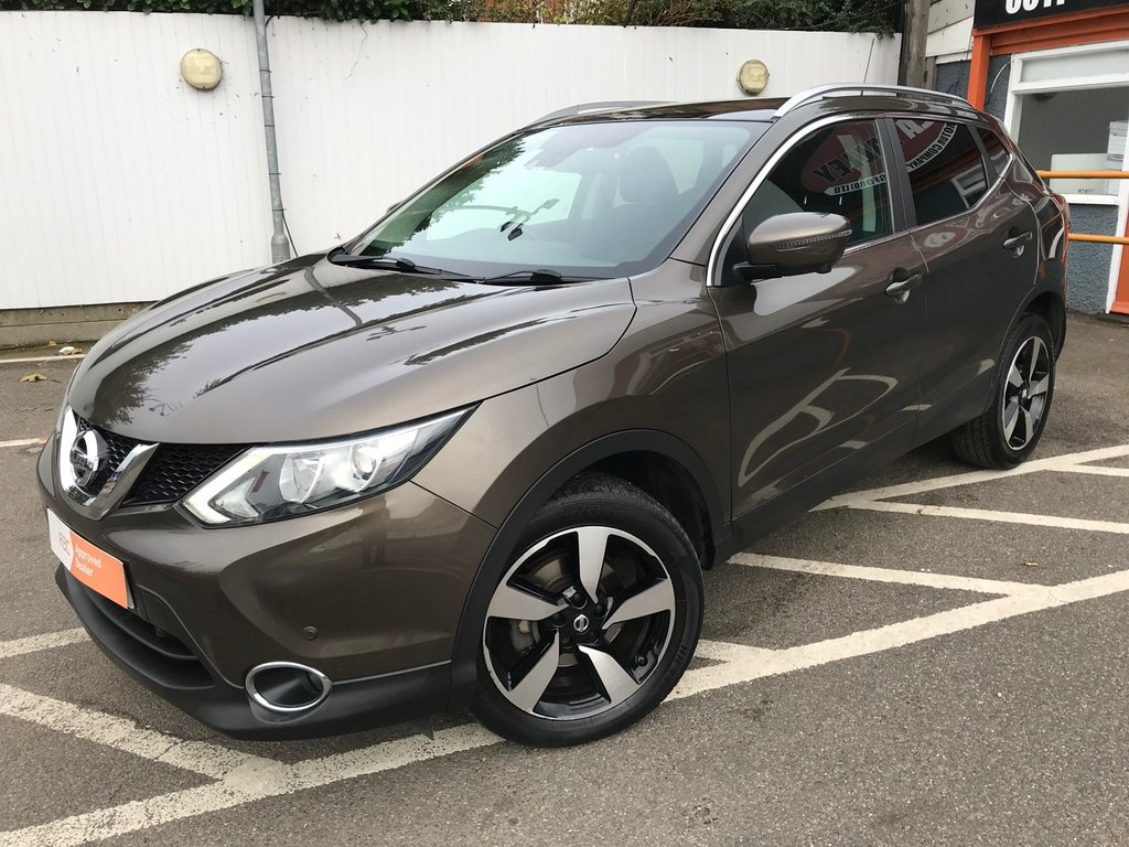 View our NISSAN QASHQAI