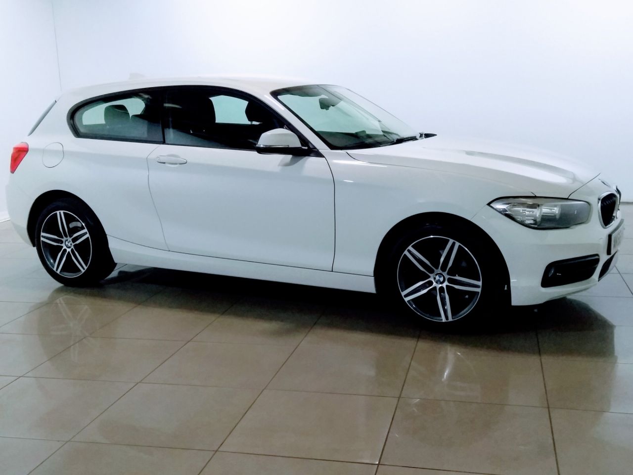 View our BMW 1 SERIES