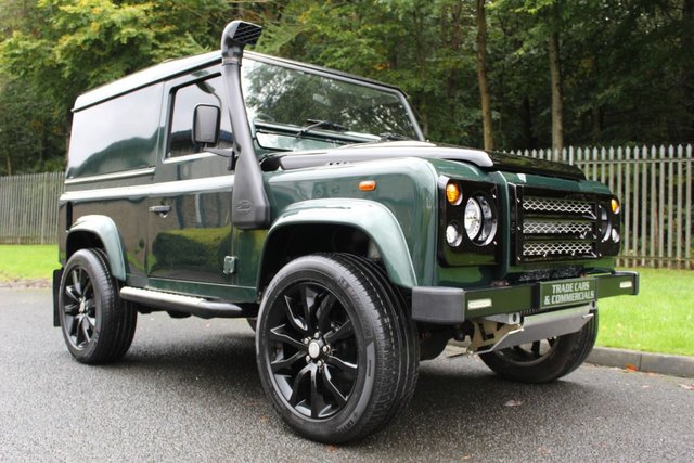 2003 52 LAND ROVER DEFENDER 2.5 90 TD5 COUNTY HARD TOP 120 BHP
