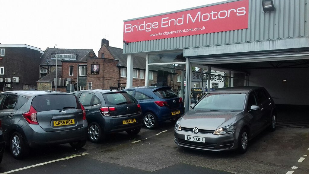 View our VOLKSWAGEN GOLF