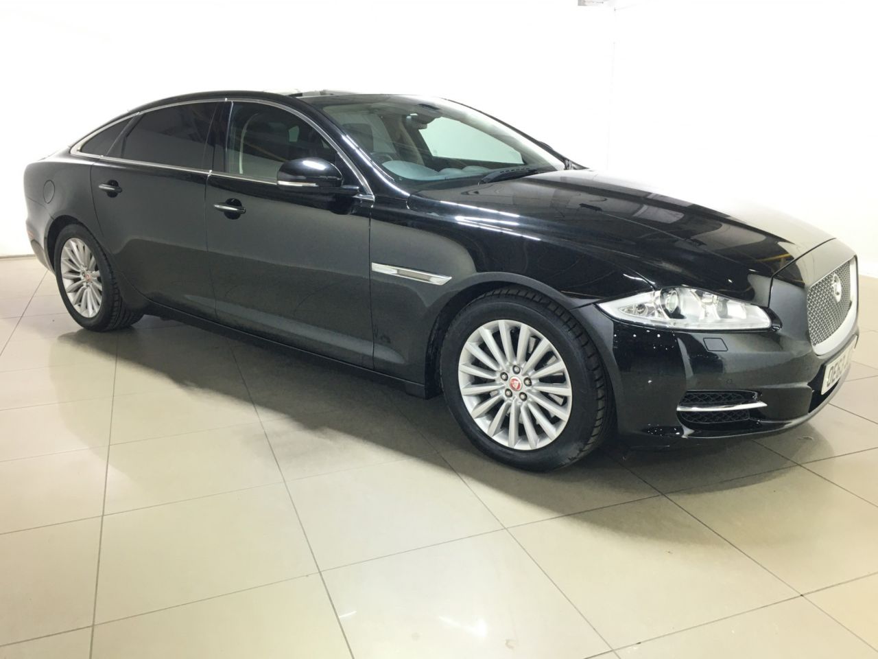 View our JAGUAR XJ