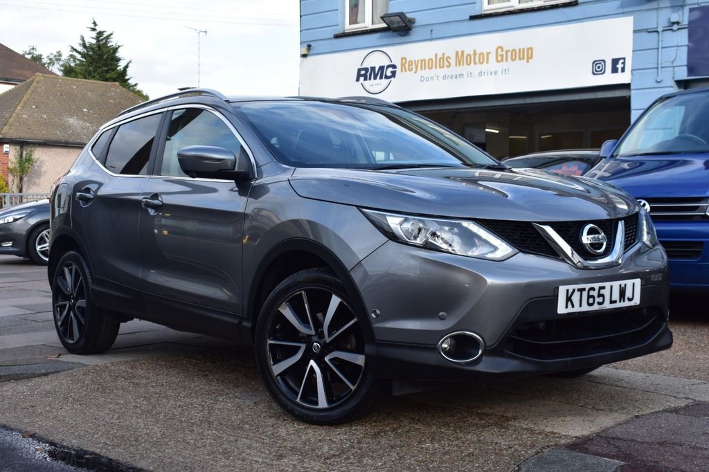 View our NISSAN QASHQAI