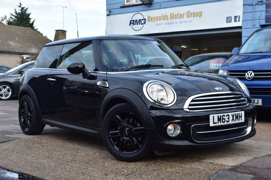 View our MINI HATCH COOPER