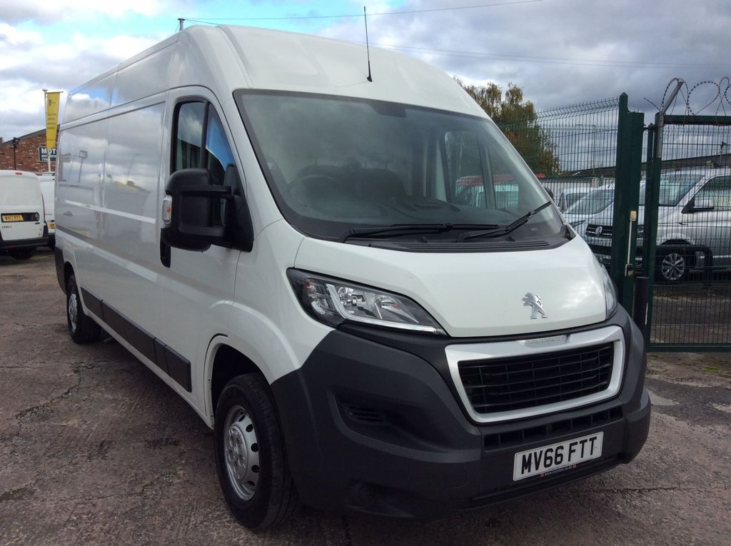 View our PEUGEOT BOXER