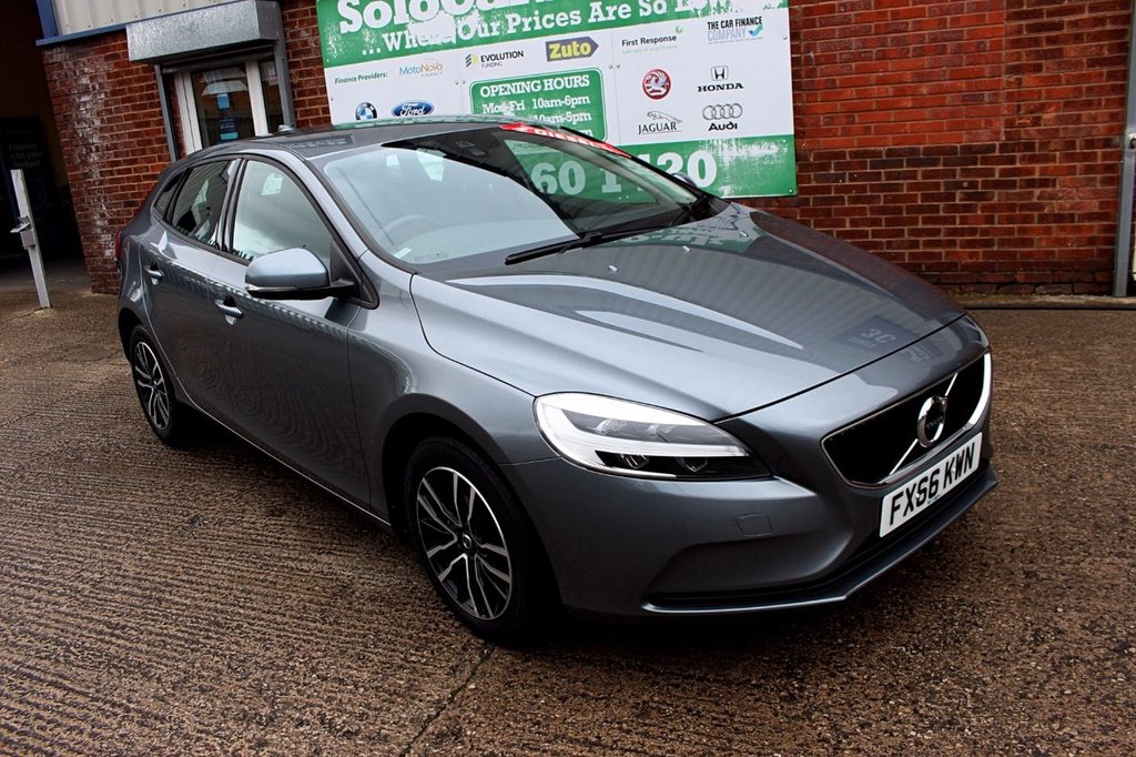 2016 66 VOLVO V40 2.0 D2 MOMENTUM 5d 118 BHP