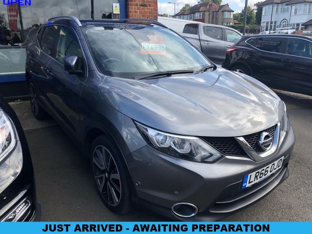 View our NISSAN QASHQAI