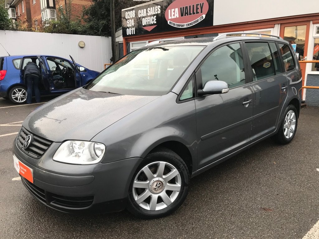View our VOLKSWAGEN TOURAN