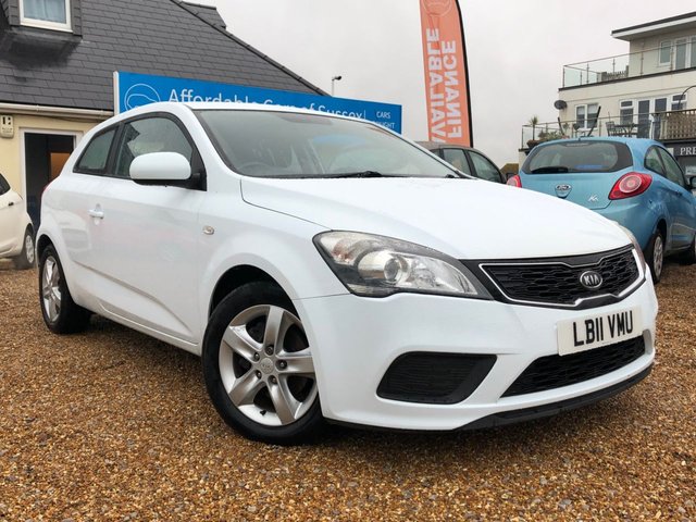 2011 11 Kia Ceed 1.4 PRO CEED VR-7 3d 89 BHP