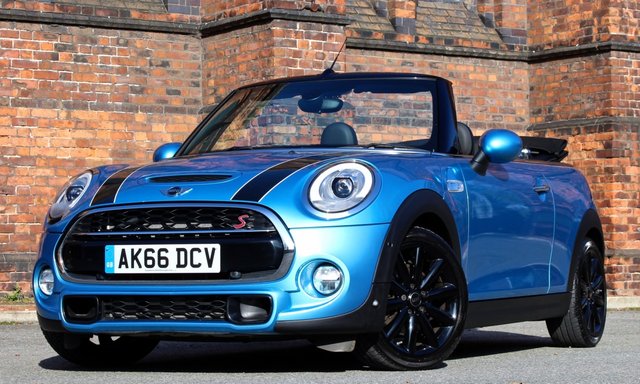 2016 66 MINI Convertible 2.0 COOPER S 2d AUTO 189 BHP [ SATNAV ]