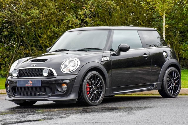 2012 12 MINI Hatch John Cooper Works 1.6 JOHN COOPER WORKS 3d 211 BHP