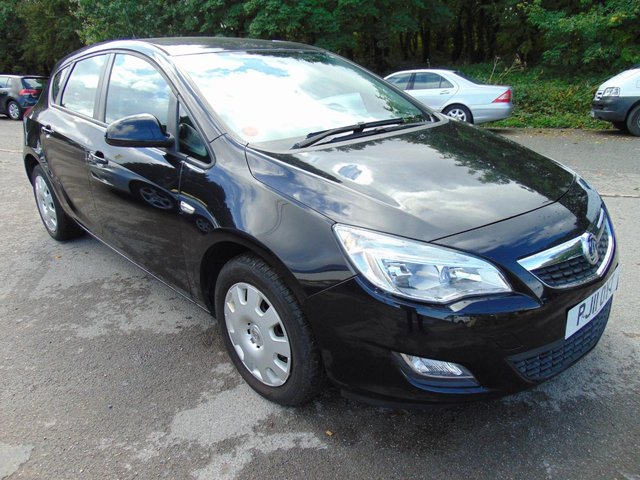 2011 11 Vauxhall Astra 2011 Vauxhall Astra