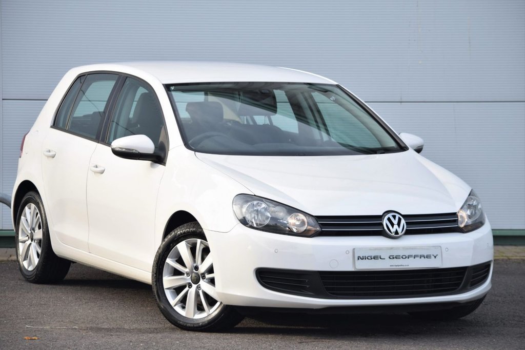 View our VOLKSWAGEN GOLF