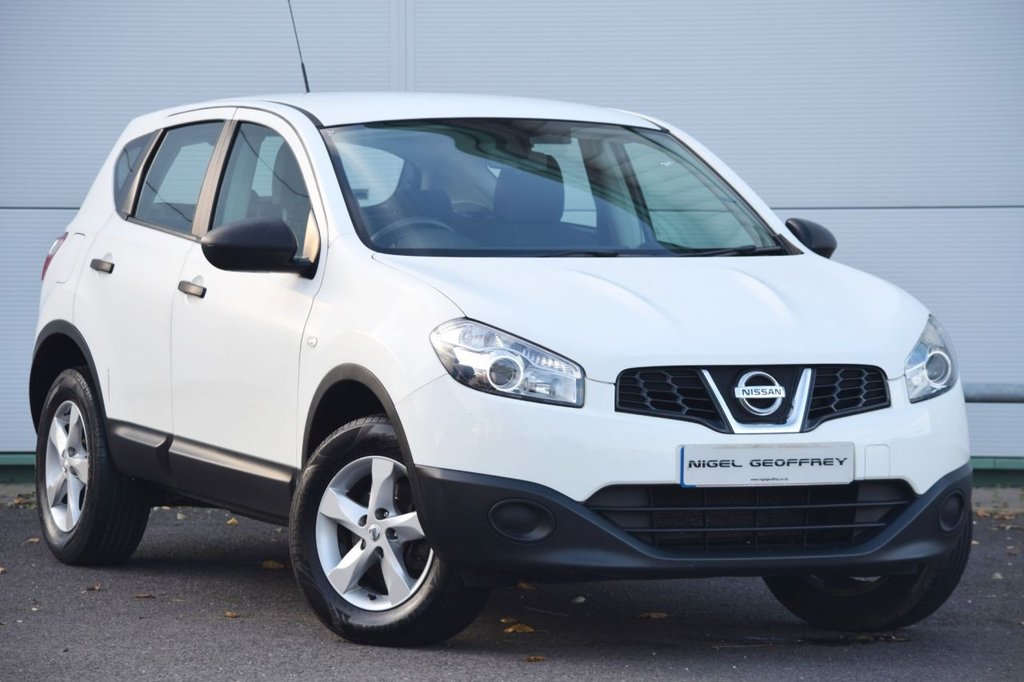 View our NISSAN QASHQAI