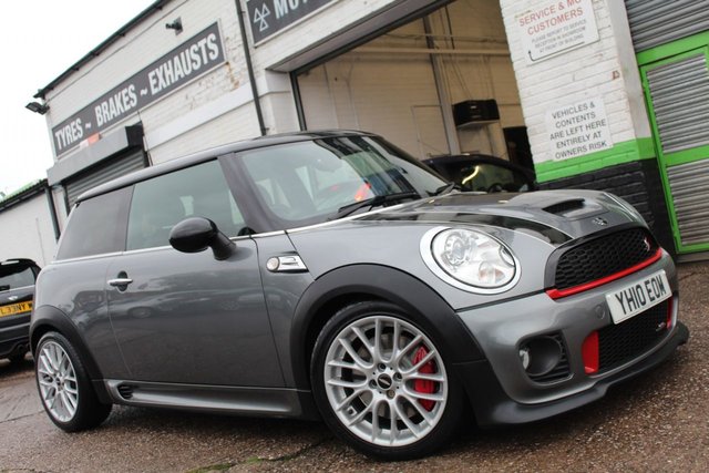 2010 10 MINI Hatch John Cooper Works 1.6 JOHN COOPER WORKS 3d 211 BHP