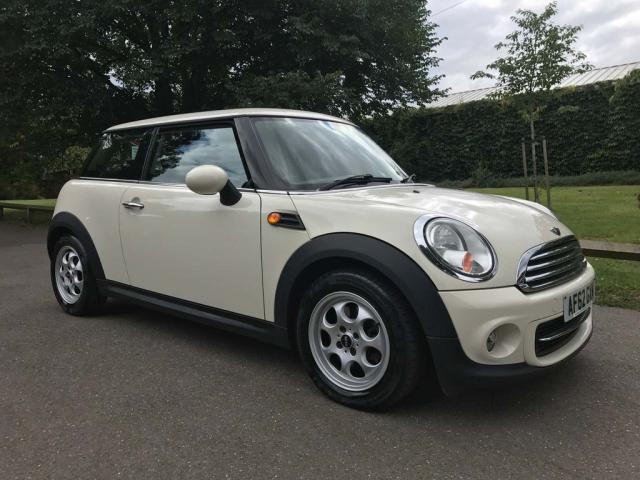 2012 62 MINI Hatch 1.6 Cooper London 12