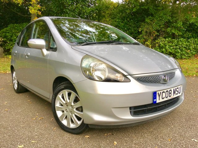 2008 08 Honda Jazz 1.3 DSI SE 5d AUTO 82 BHP ONLY 17,700 MILES / 1 PRIVATE OWNER/ X8 MAIN HONDA DEALER STAMPS