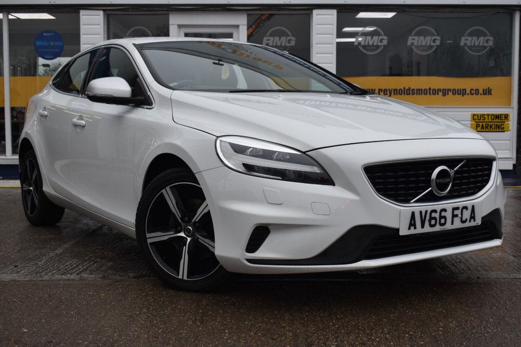 View our VOLVO V40