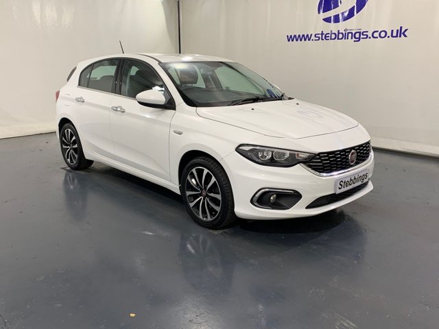 2017 17 FIAT TIPO 1.4 LOUNGE 5d 94 BHP