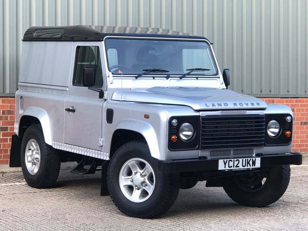 View our LAND ROVER DEFENDER 90