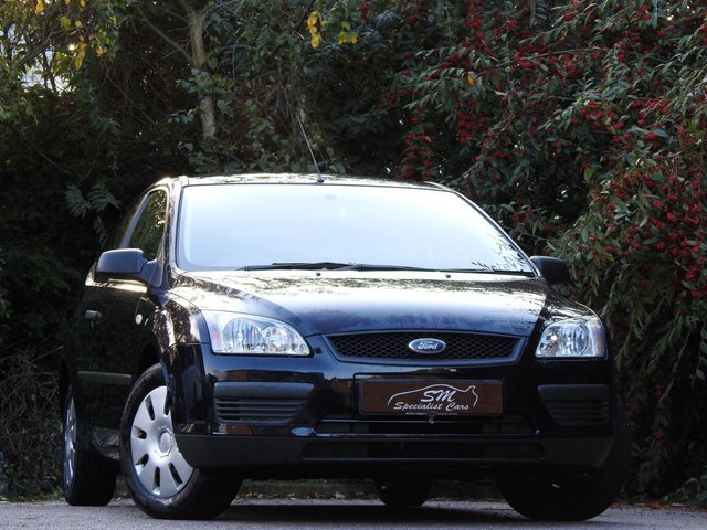 2005 54 Ford Focus 1.4 STUDIO 3d 80 BHP
