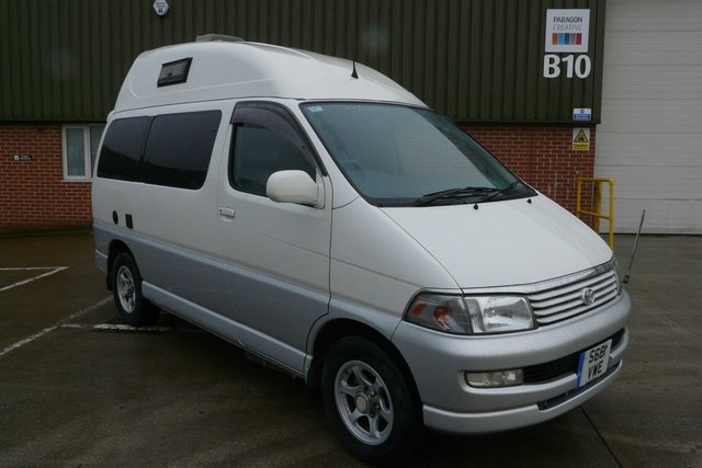 1999 S Toyota Regius 2.7 REGIUS 5d 