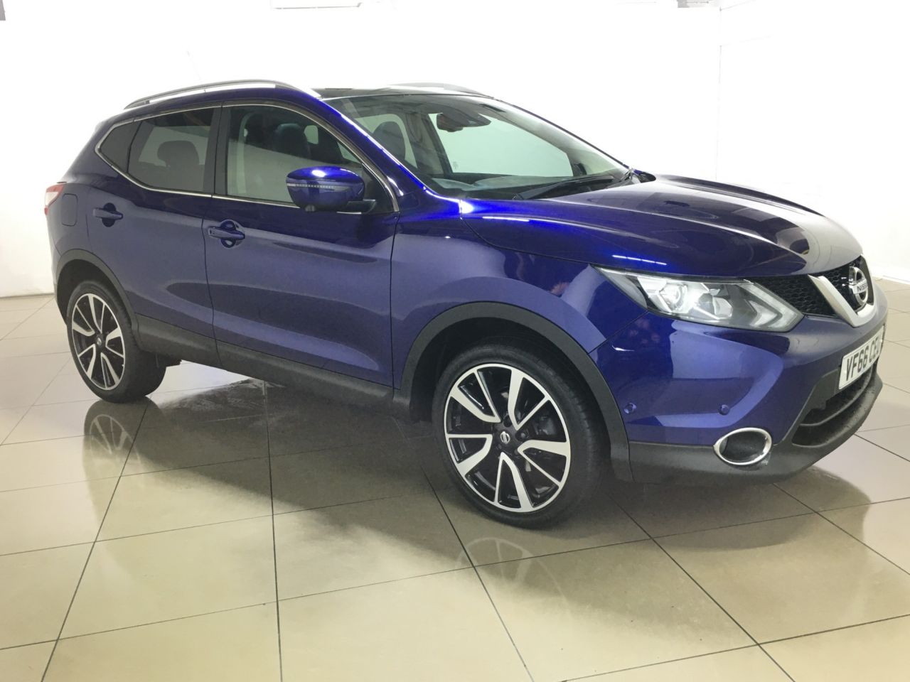 View our NISSAN QASHQAI