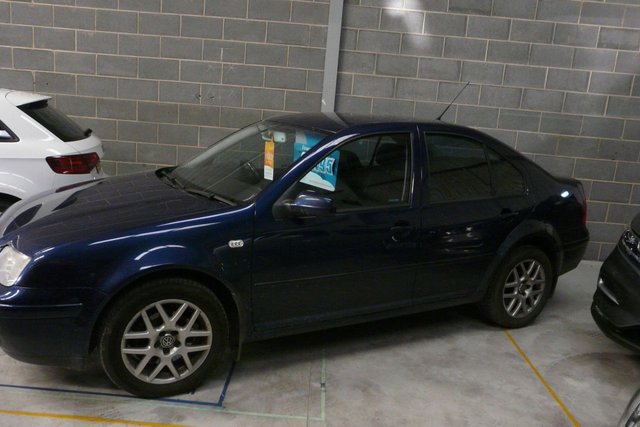 2005 55 Volkswagen Bora 1.9 HIGHLINE TDI 4d 129 BHP