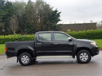 USED 2009 09 TOYOTA HI-LUX 3.0 4X4 D-4D D/C 169 BHP ** NO VAT ** NO VAT +   LOW MILES