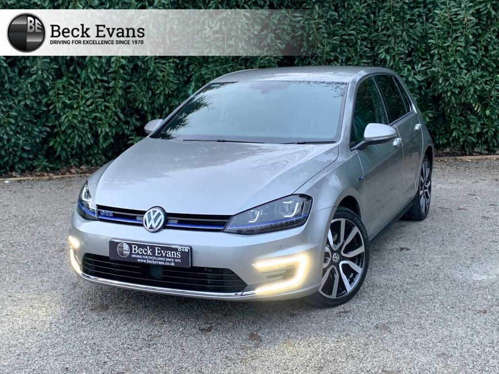 View our VOLKSWAGEN GOLF