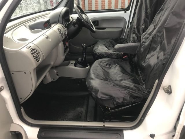 View our NISSAN NV200