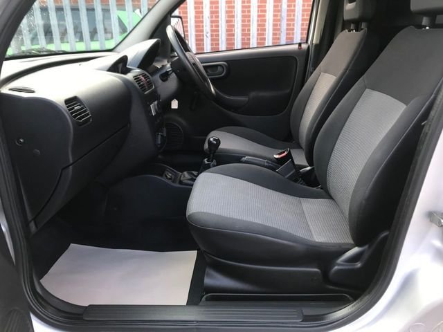 View our VAUXHALL COMBO