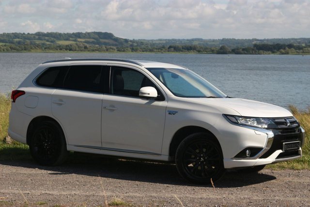2016 66 Mitsubishi Outlander 2.0 PHEV GX 4H 5d 161 BHP