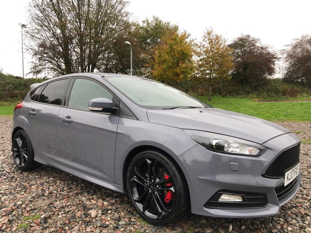 View our FORD FOCUS