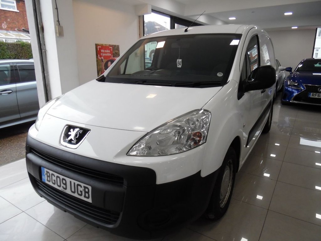 View our PEUGEOT PARTNER