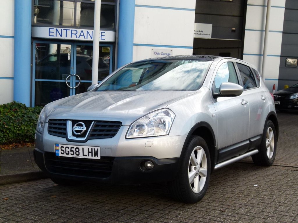 View our NISSAN QASHQAI