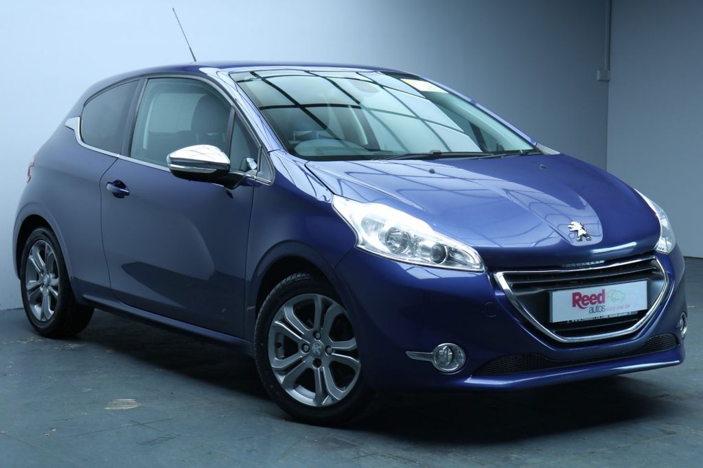 View our PEUGEOT 208