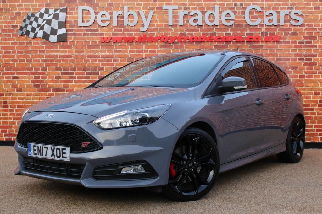 View our FORD FOCUS