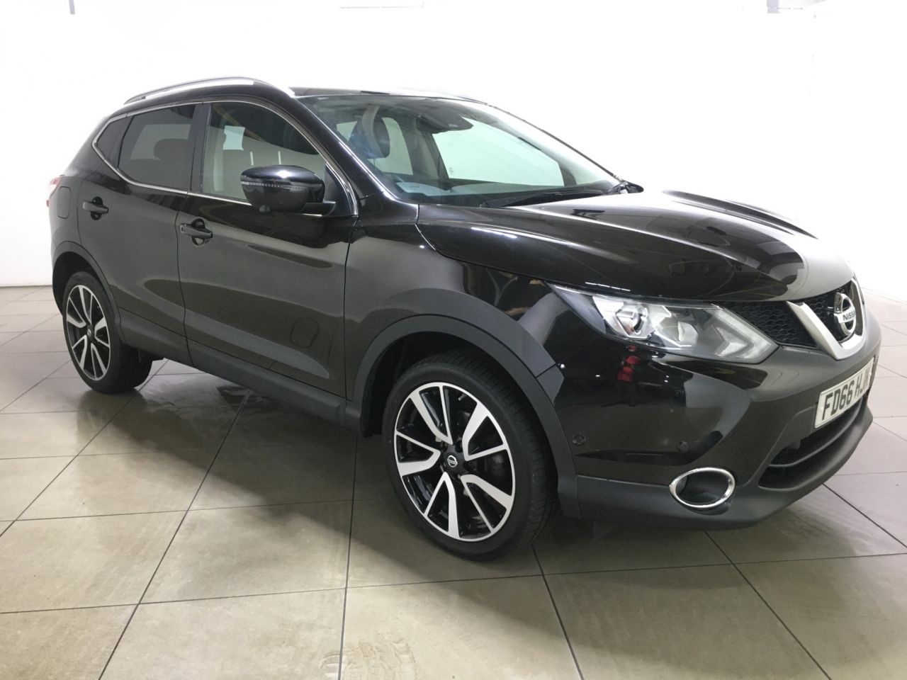 View our NISSAN QASHQAI