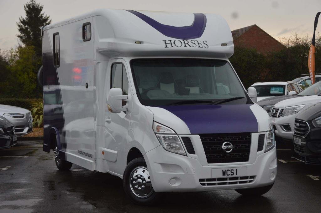 View our NISSAN NV400