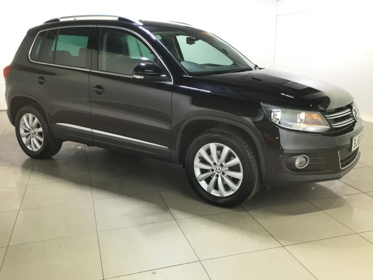 View our VOLKSWAGEN TIGUAN